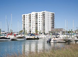 320 Causeway Dr, Wrightsville Beach, NC 28480