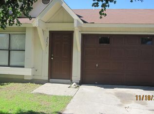 2617 Corian Glen Dr, San Antonio, TX 78219