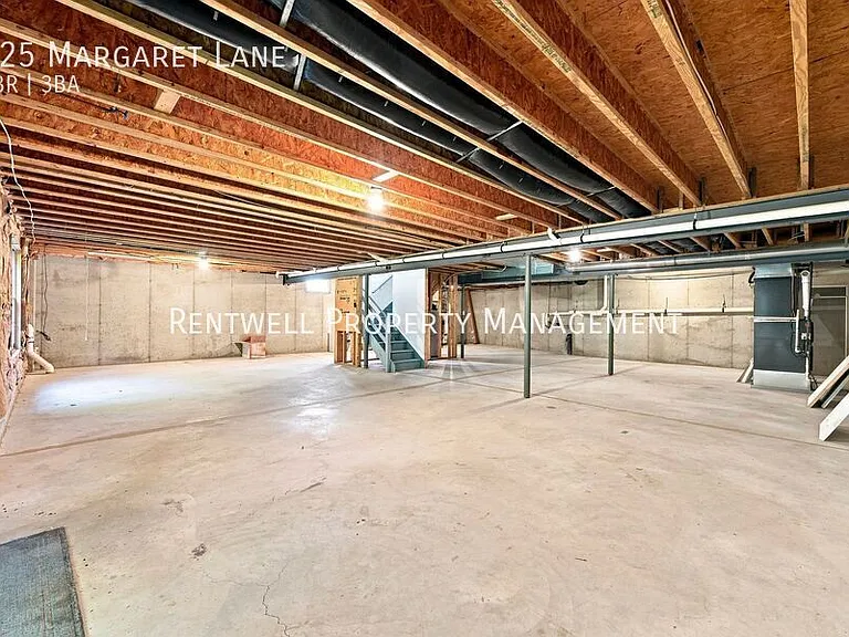125 Margaret Ln — Photo 32