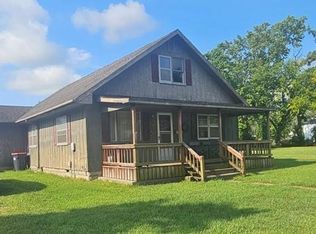 613 E Saint John St, Girard, KS 66743