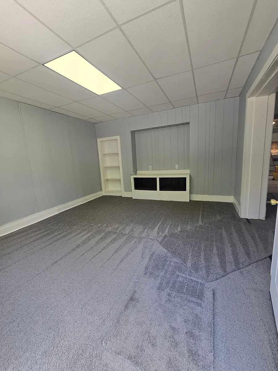 Building Photo - 219 S Walnut St #1