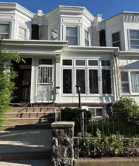 4338 Parrish St — Photo 1