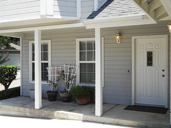 2nd image of 2617 Altura Ave