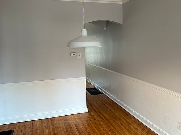 5th image of 1590-1596 King Ave