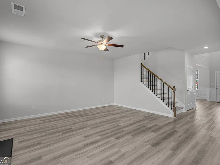 2000 Carolyn Dixon Way — Photo 11