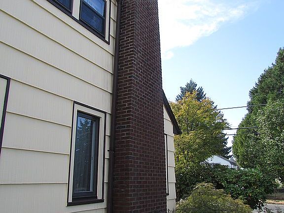 5th image of 4738 NE 105th Ave