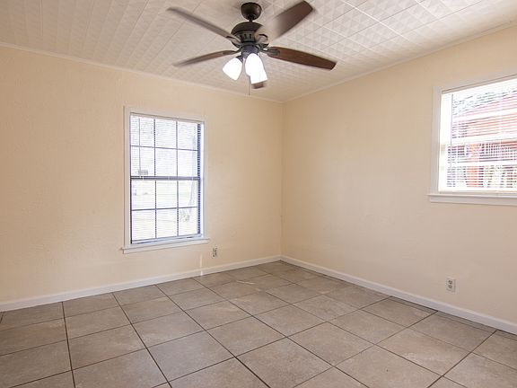 2nd image of 3765 Bristol Dr