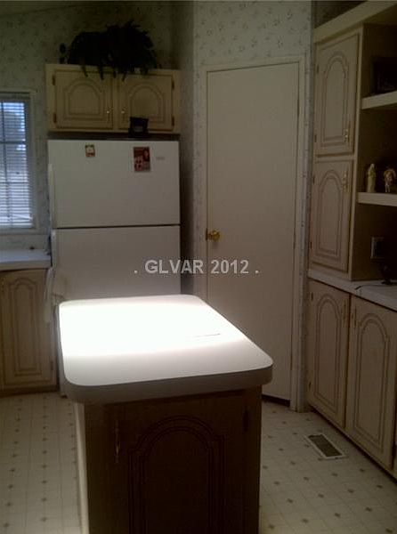 2nd image of 2250 Wilkinson Way