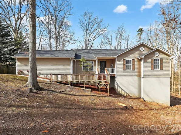 6238 King George Dr, Charlotte, NC 28213