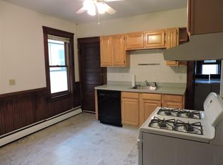 126 Kinnaird St #1, Cambridge, MA 02139