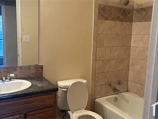 3253 Deshong Dr — Photo 7