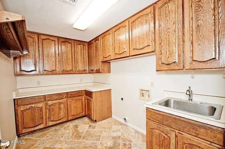 2322 S Rogers Cir #4 — Photo 31