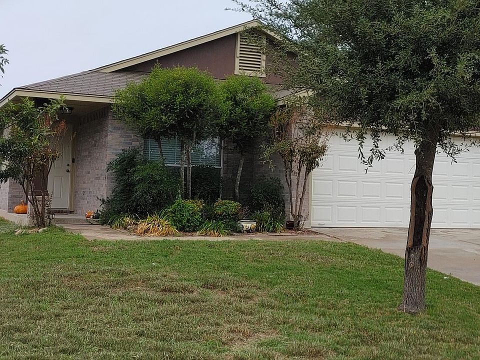 1st image of 1121 Burgess Dr