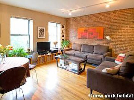 5th image of 454 Saint Nicholas Ave APT 4SF