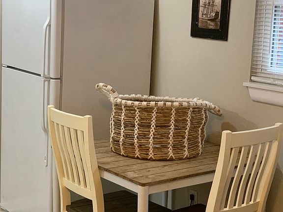 4th image of 3739 Saint Johns Ave APT 5A