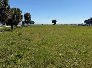 960 Beach Dr, Gulfport, MS 39507
