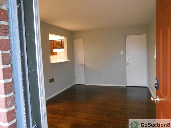 3rd image of 3830 Illinois Ave APT B