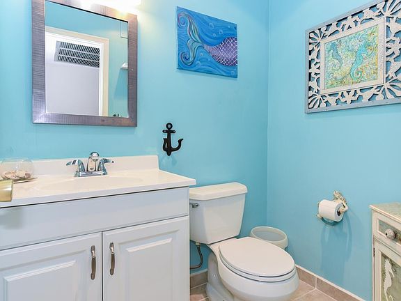 5th image of 298 SW 6th Street #103