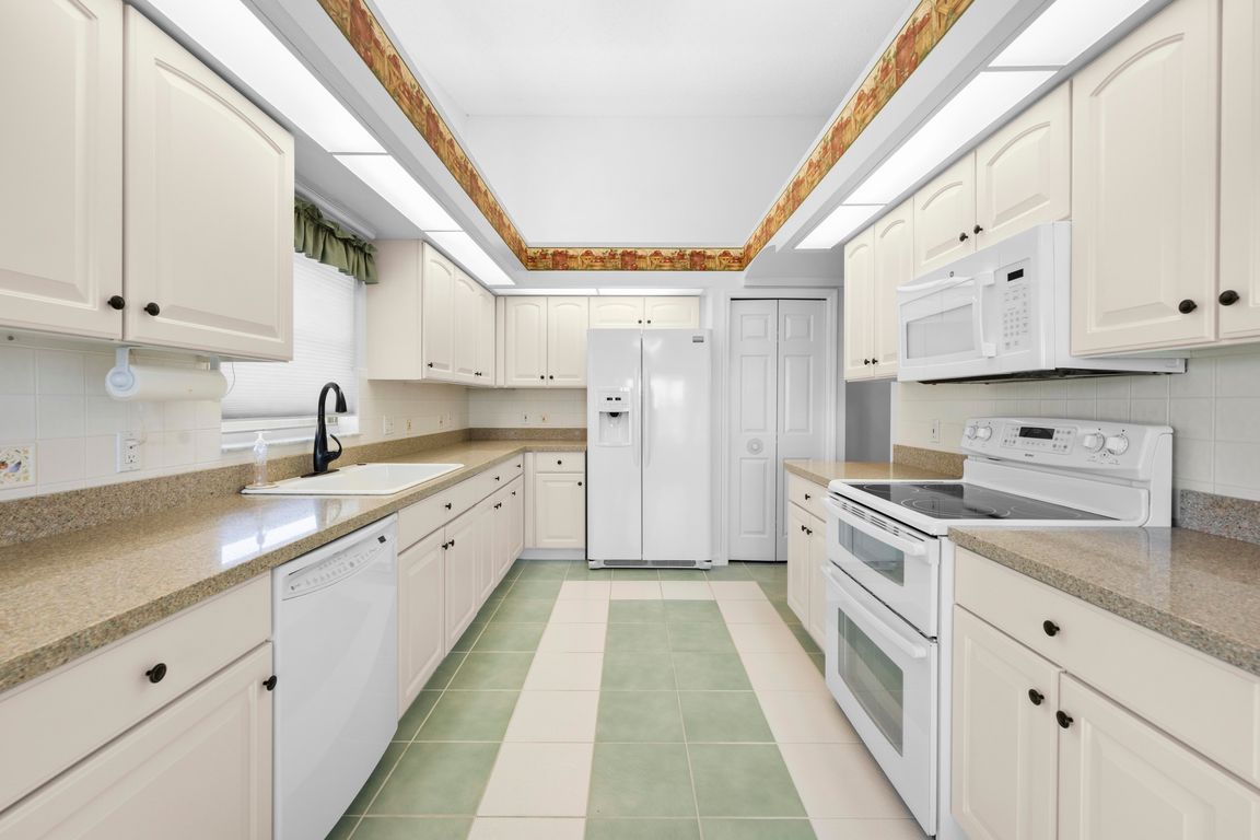 next background image