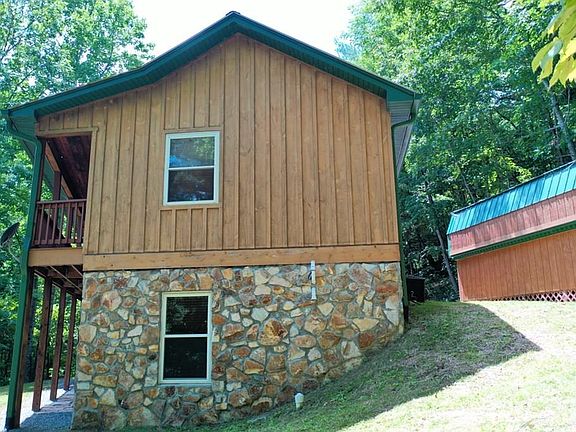 4th image of 470 Bear Ridge Rd