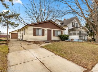 27423 Groveland St, Madison Heights, MI 48071