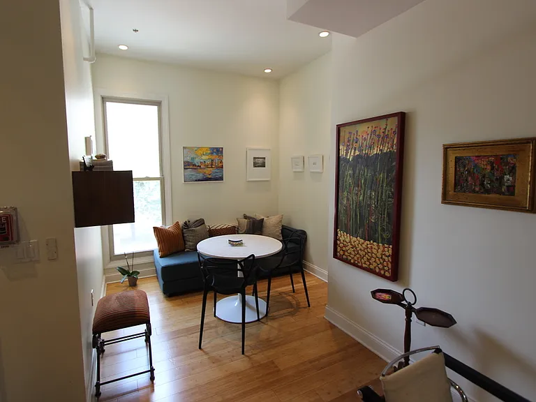 139 7th St #2000 — Photo 38