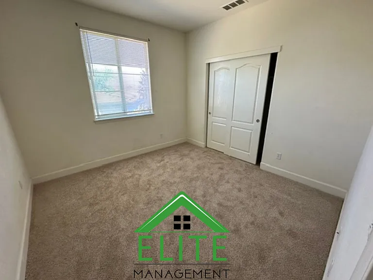 4056 Cuyamaca Cir — Photo 13