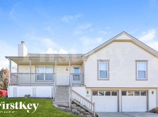 713 Canter St, Raymore, MO 64083