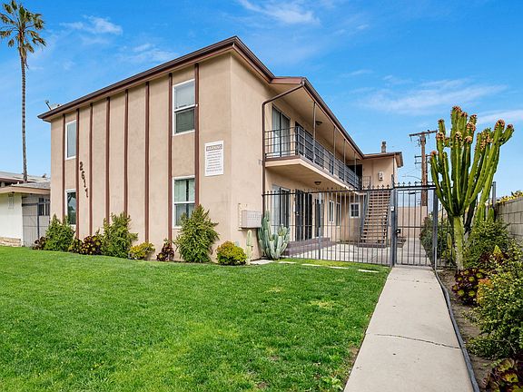 4th image of 2617 W Rosecrans Ave #985