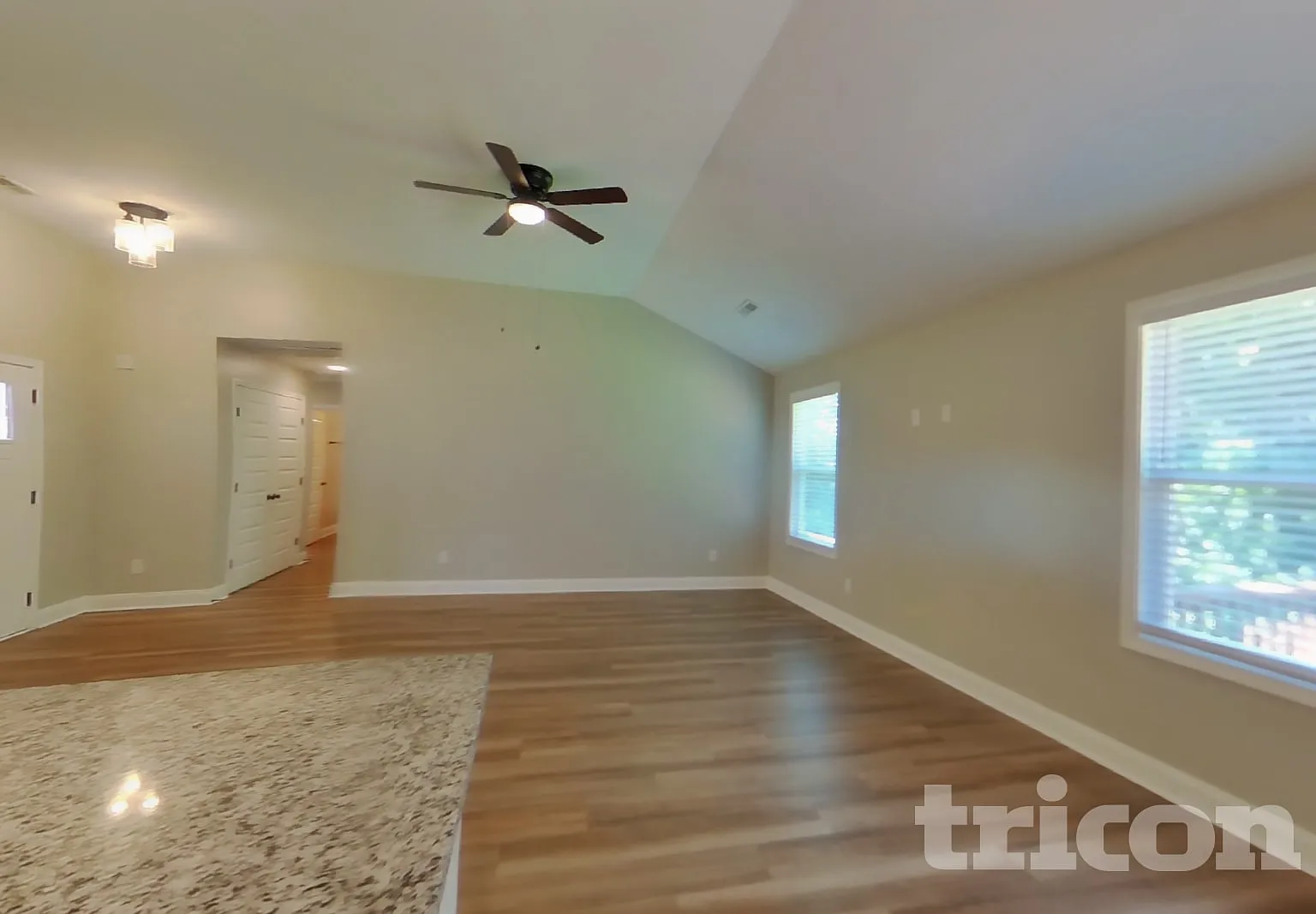 341 Green Hills Dr Springfield TN — Photo 2