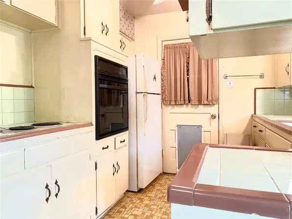 1726 Locksford St, Houston, TX 77008