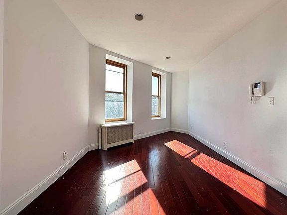 2nd image of 26 7th Ave S #5T