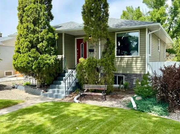 1325 13th Ave S, Lethbridge, AB T1K 0R6