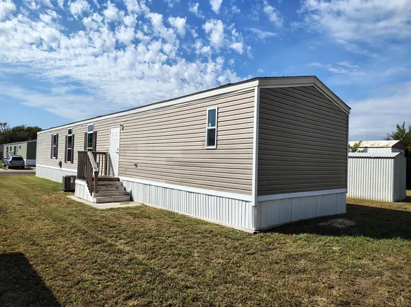 5135 S Hydraulic St, Wichita, KS 67216