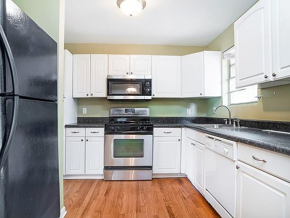 3rd image of 495 Concord Woods Dr SE