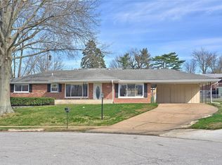 8828 Anaconda Dr, Saint Louis, MO 63126