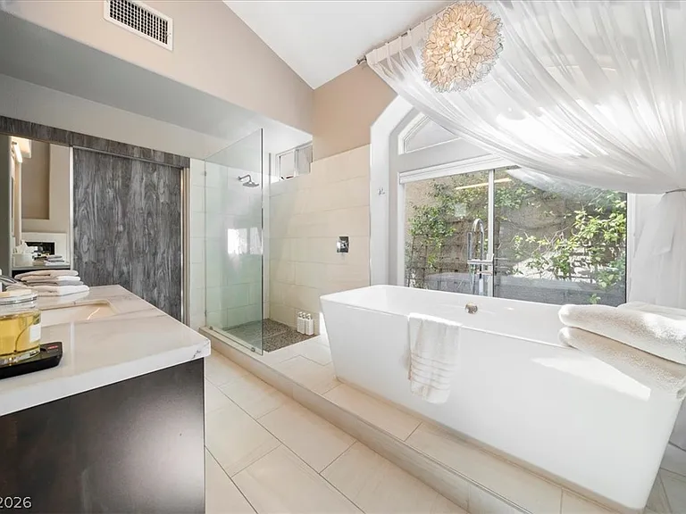 10000 Charlemont Dr — Photo 33