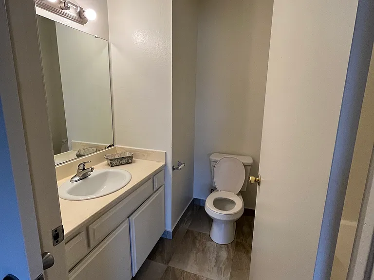 14157 Vanowen St #101 — Photo 8