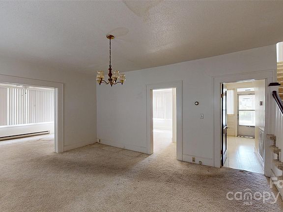 4th image of 309 N Elm St