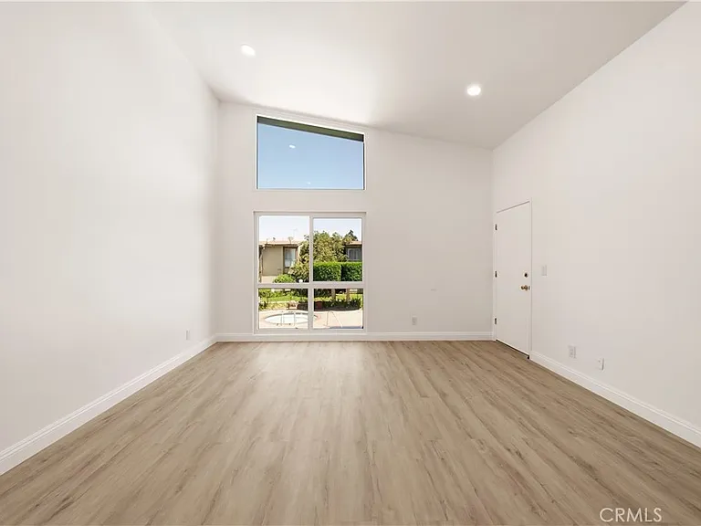 802 Coriander Dr #B — Photo 12