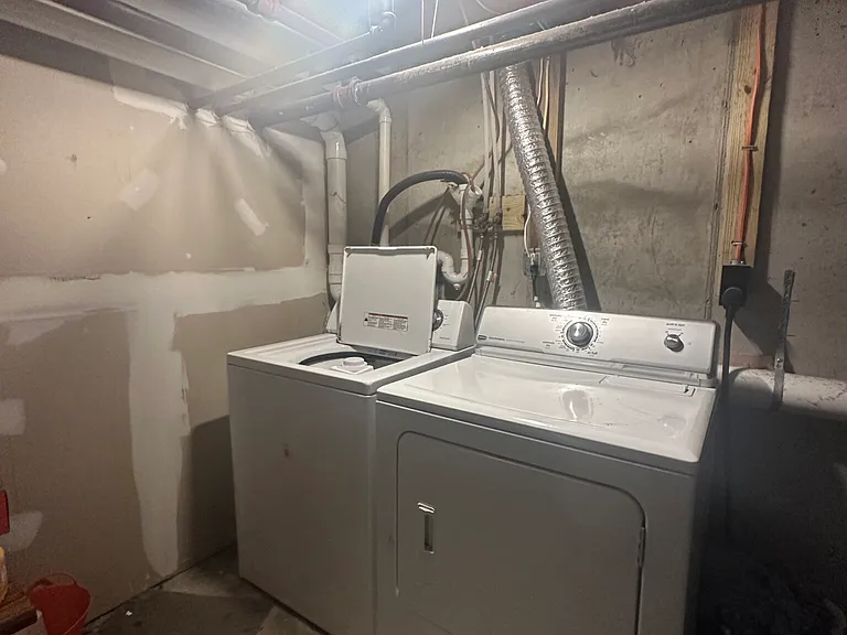 36 Raymond St #1 — Photo 34