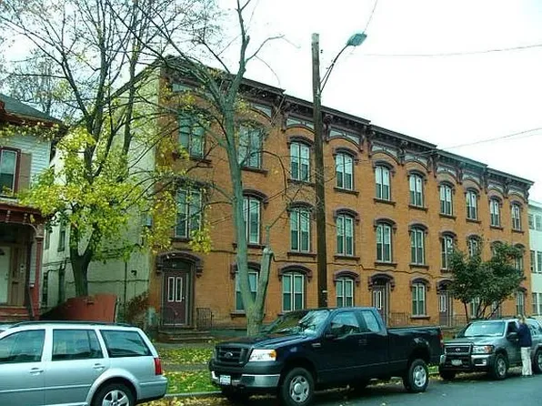 59 S Hamilton St, Poughkeepsie, NY