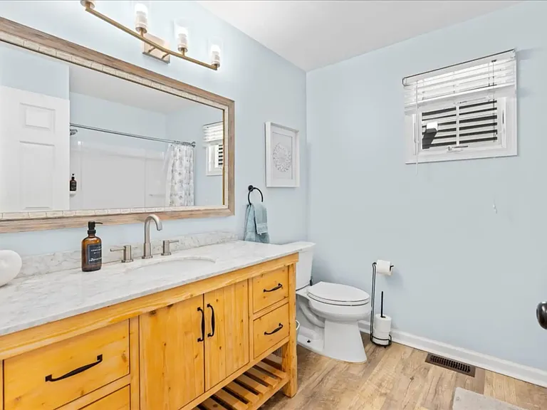 2757 Asbury Ave #A — Photo 8