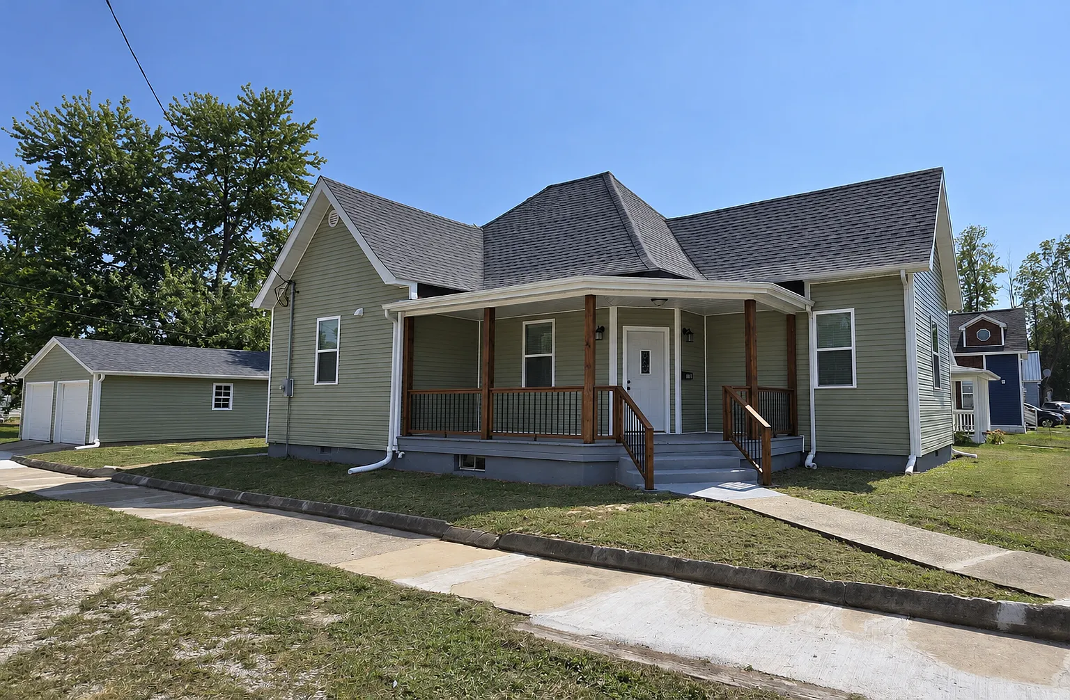 3 bed, 1421 sqft, $1,700 — Photo 1