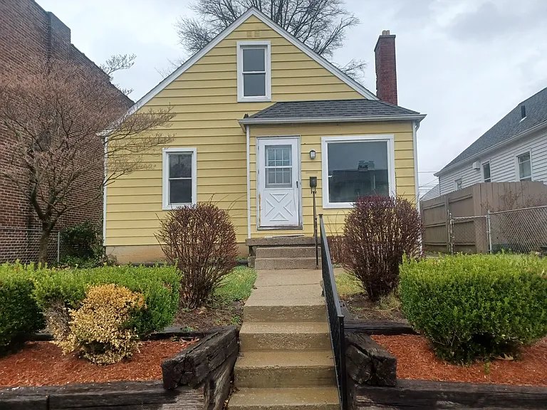 1194 E 15th Ave — Photo 1