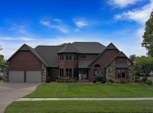 410 S Riverside Dr, Winamac, IN