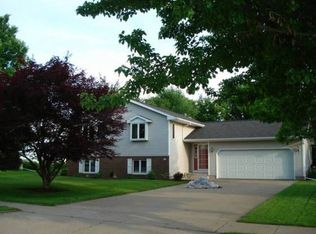 1413 Navajo St, Burlington, IA 52601