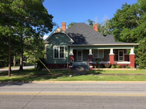 2nd image of 215 N 6th St