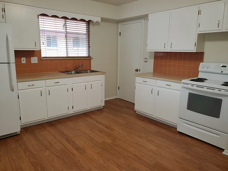 1162 W Ida Ave #A — Photo 24