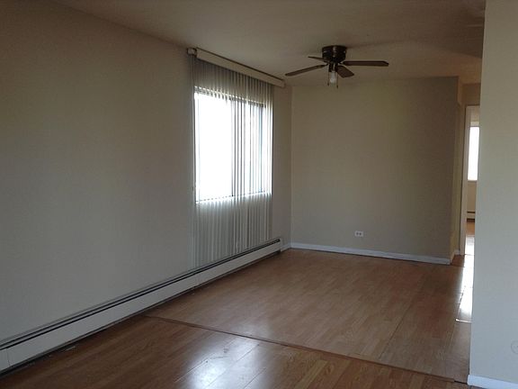 4th image of 109 W 66th St APT 1